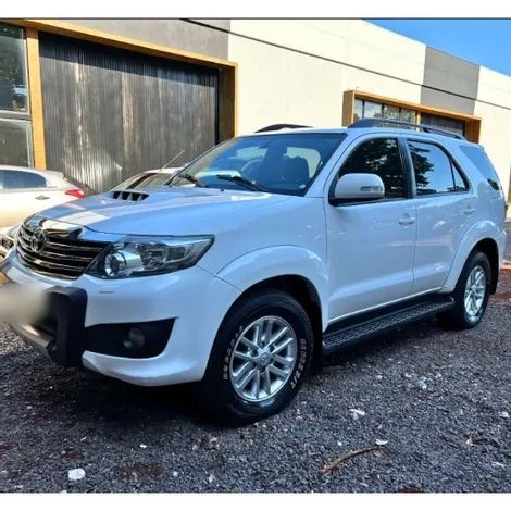 Toyota Hilux SW4 SRV 3.0 TDI 4X4 (5 Lugares)  Ano: 2012/2013