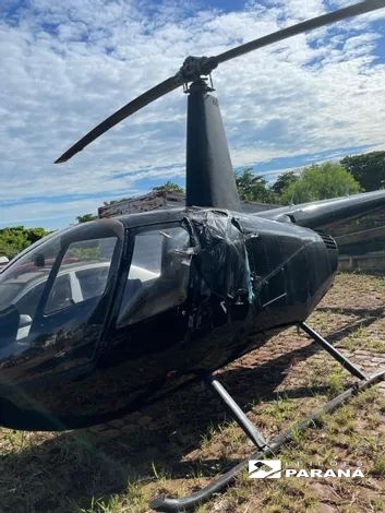 Helicóptero, fabricante ROBINSON HELICOPTER, modelo R44 ANO 2000/2000